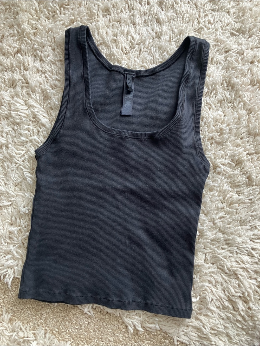 Skims Cotton Rib Tank - Picture 4 of 8